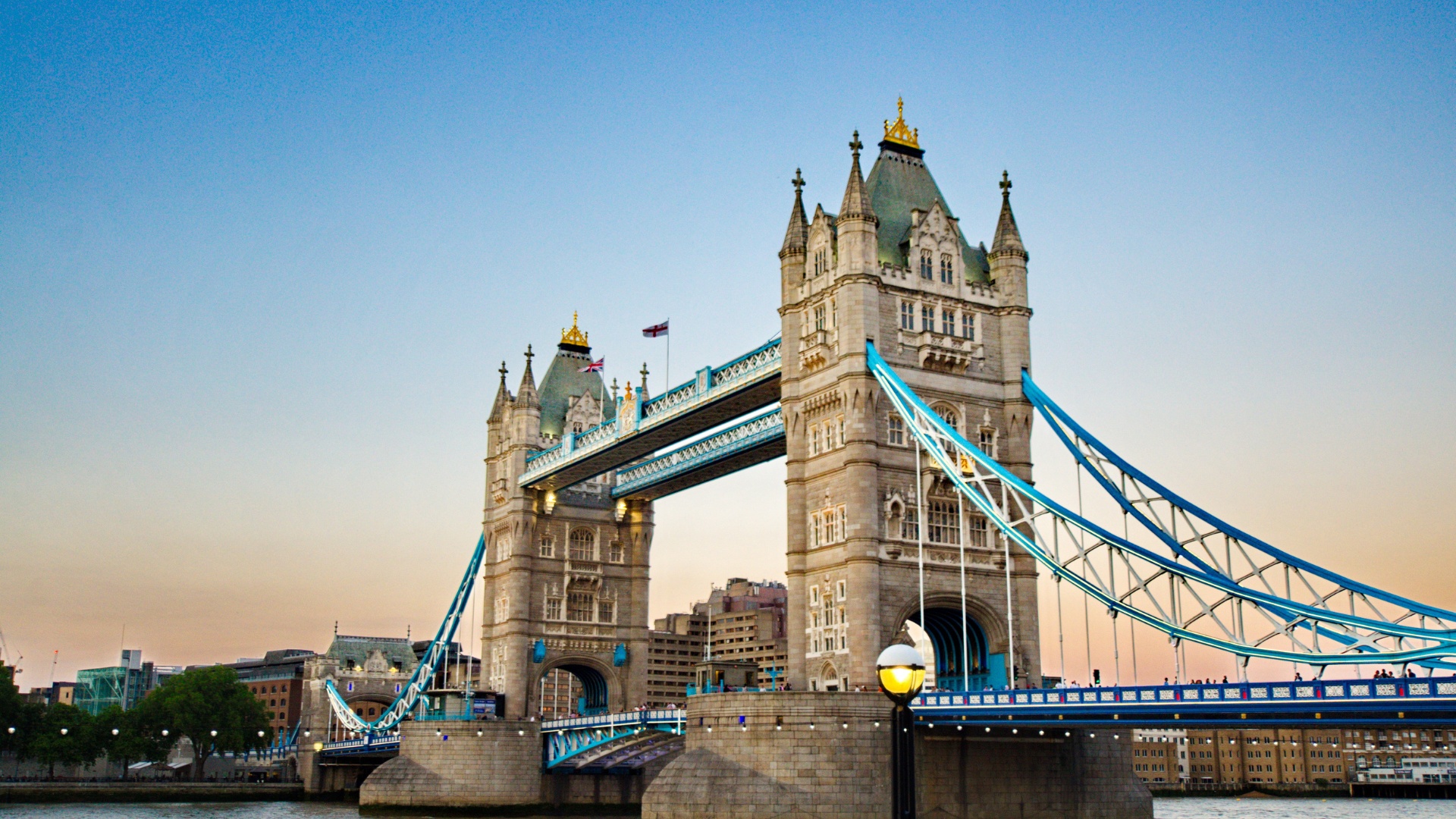 Tower Bridge at sunset, a striking backdrop for London graduation photography